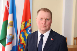 «Решить проблему ЖКХ и привлечь инвестиции». Турчин представил нового главу Узденского района