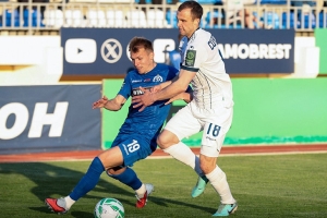 Футболисты минского "Динамо" обыграли брестчан в чемпионате Беларуси