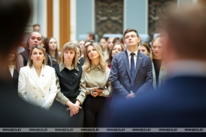 "Всю жизнь стремлюсь увидеться с Президентом. Сегодня сделал первый шаг". Молодые специалисты посетили Дворец Независимости