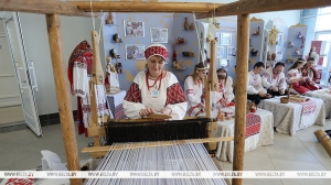 Лукашенко ориентирует чиновников на поддержку людей и видов деятельности в сфере культуры, а не строительство "дворцов"