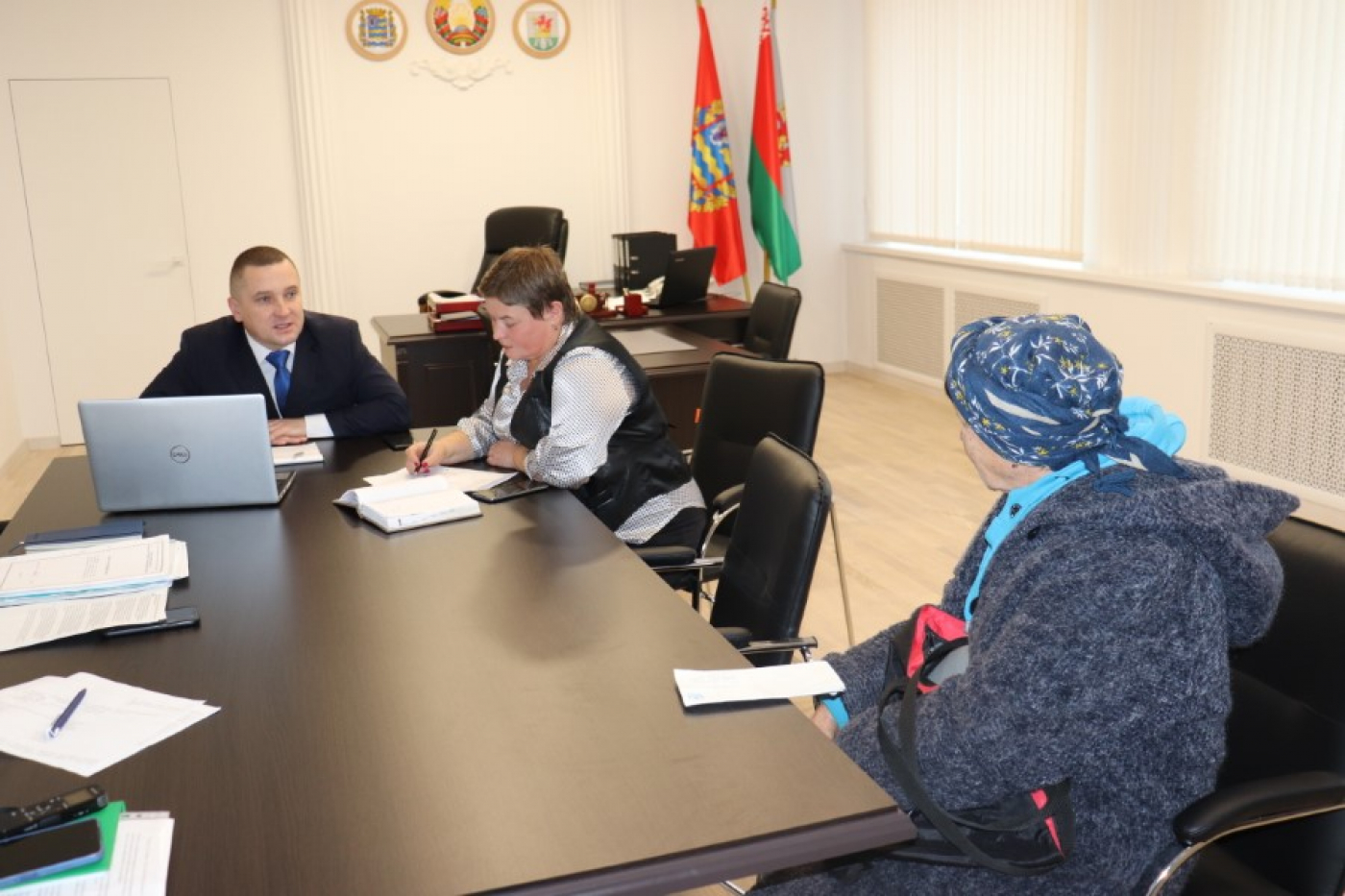 Земельные вопросы, водообеспечение, электроотопление… Председатель райисполкома провел личный прием граждан