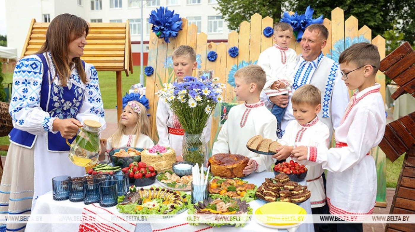 Минскую область в финале проекта "Властелин села" представит семья из Несвижского района