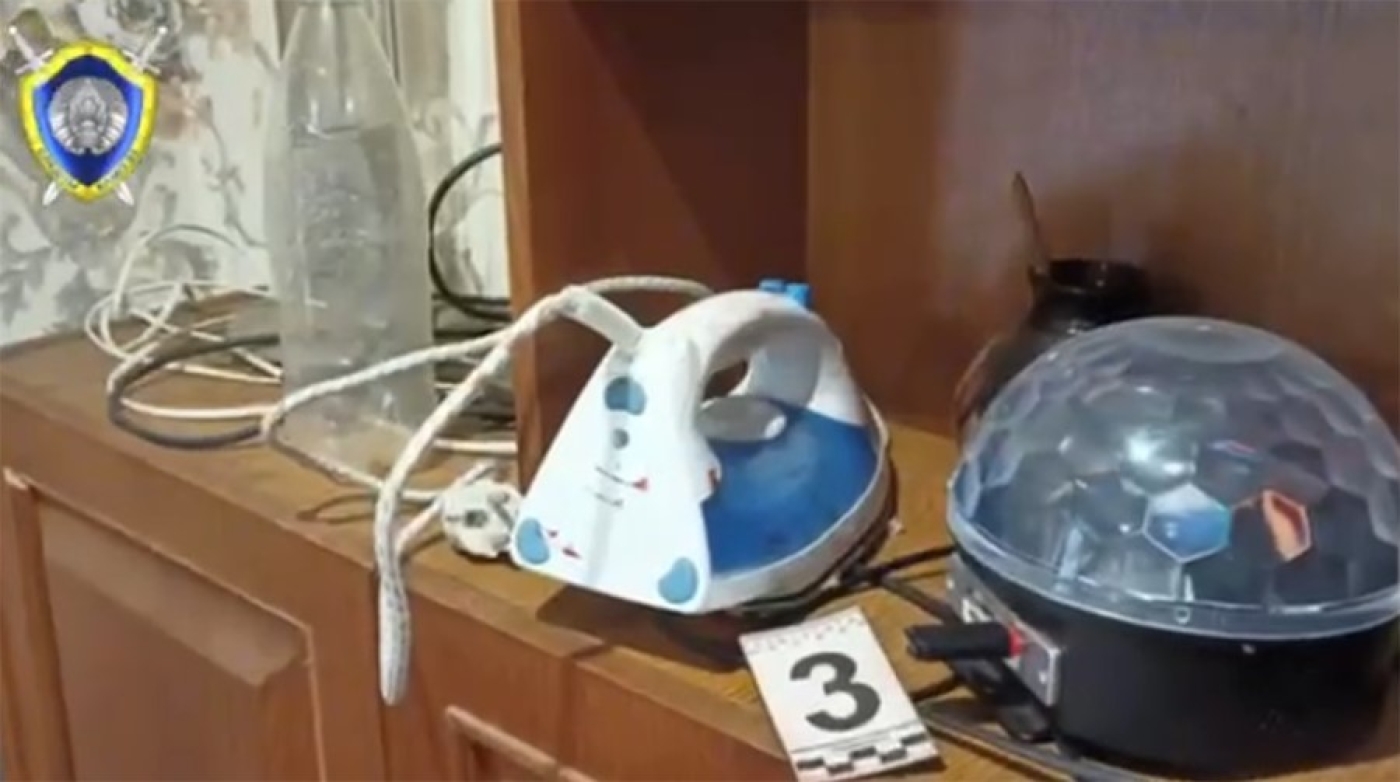 Пытали раскаленным утюгом. Разбойное нападение в стиле 90-х произошло в Мядельском районе