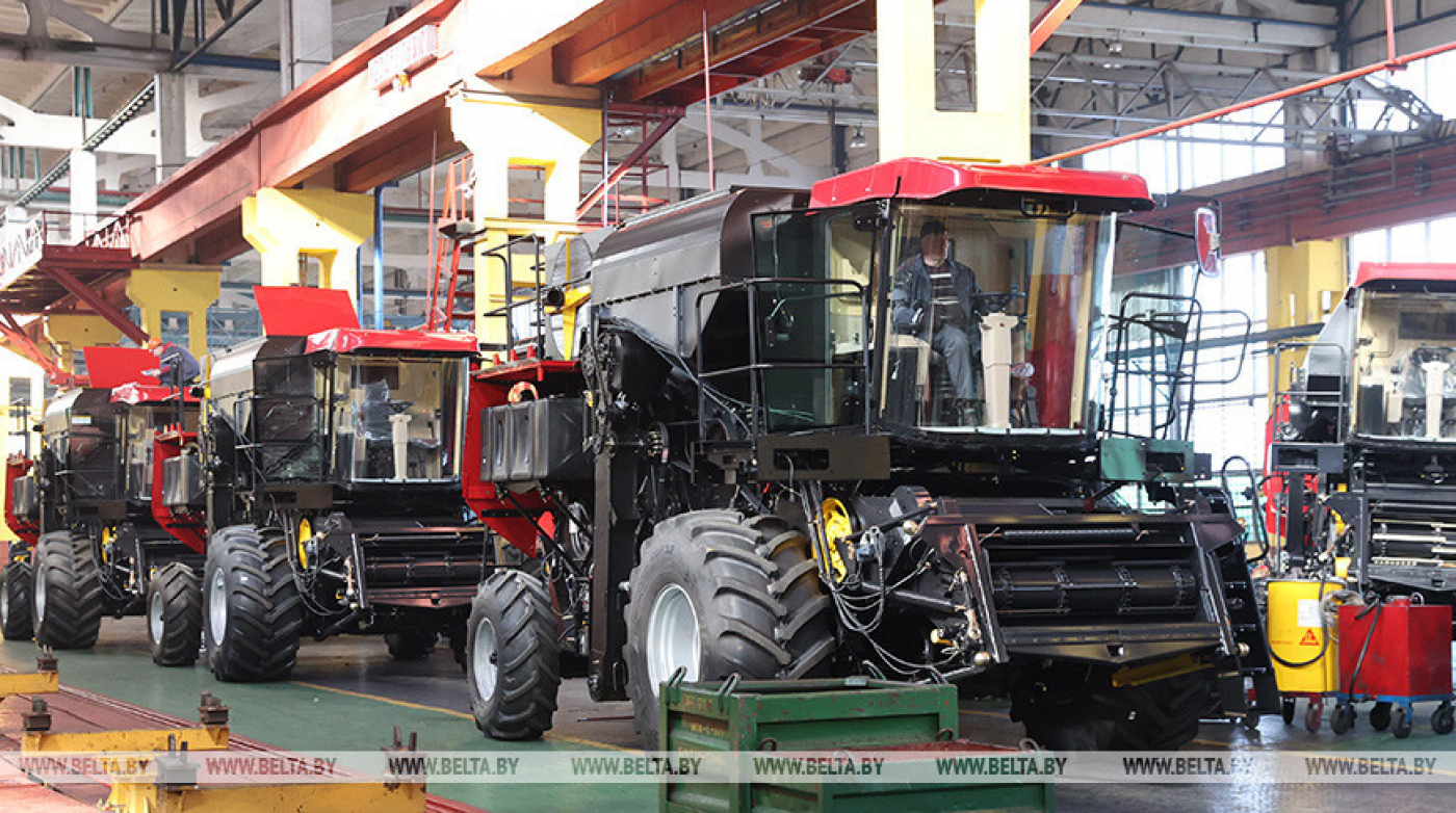 Лукашенко: белорусские предприятия будут расширять работу на российском рынке