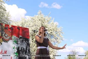 "Фронтовой концертный рейс" продолжает радовать жителей Березинщины