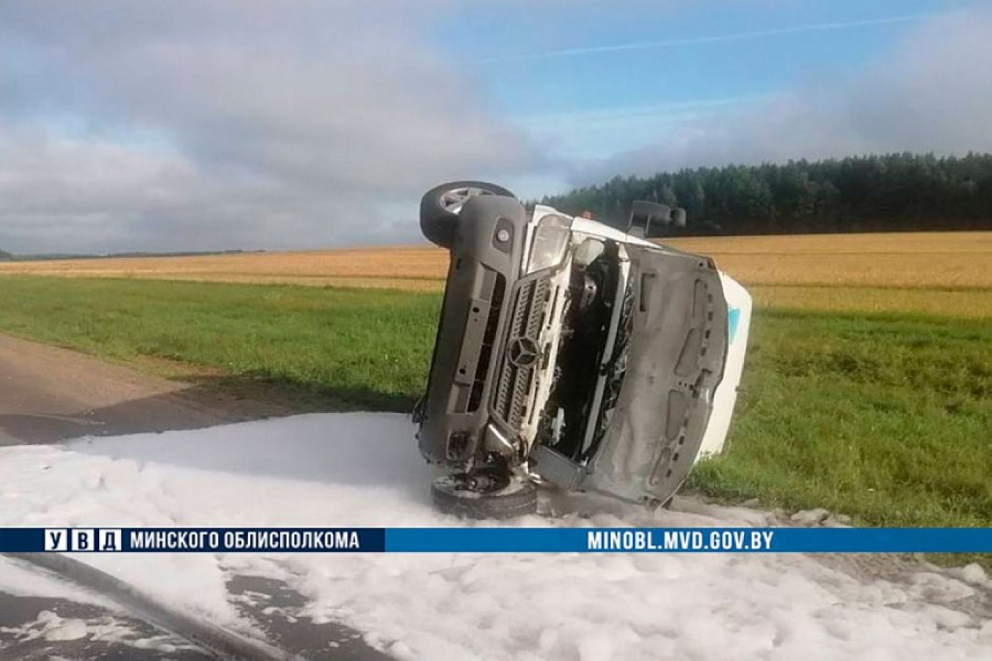 В Молодечненском районе случилось ДТП с маршруткой – она перевернулась