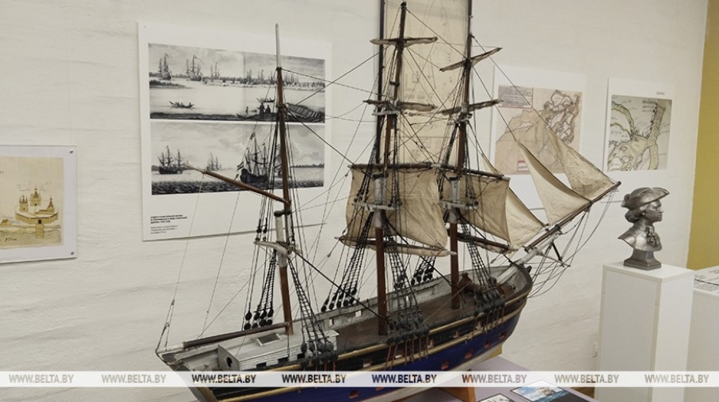 Макеты военных кораблей и памятники деревянного зодчества. Что увидели участники "Поезда Памяти" в Архангельске