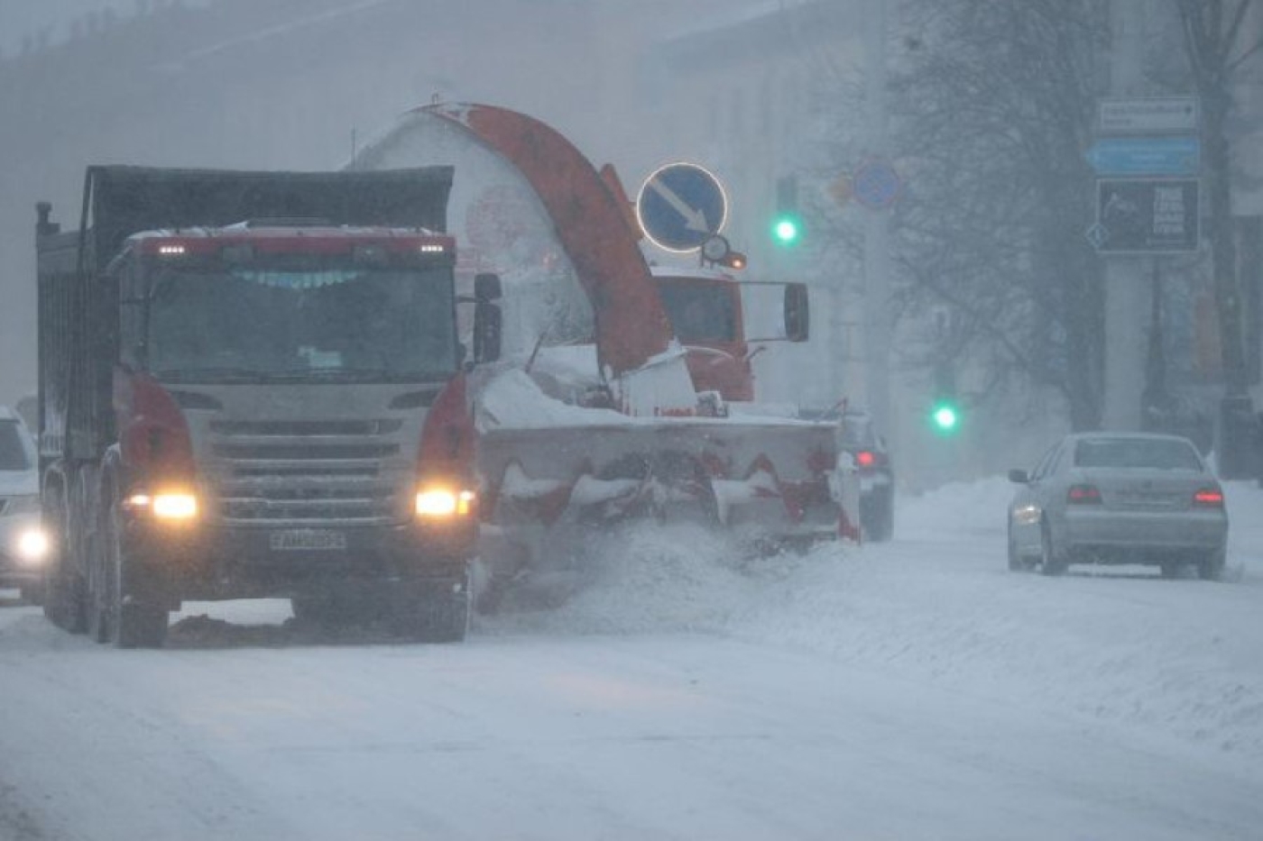 В Минской области за три дня вывезено более 54 тыс. куб.м снега