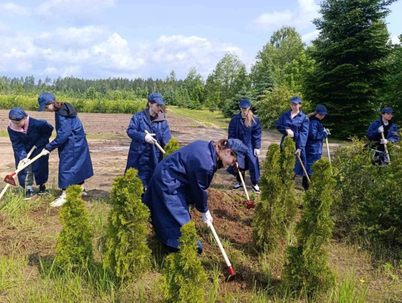 Открыл свои двери воспитательно-оздоровительный лагер"Меридиан"