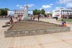 Цветов в городе будет много