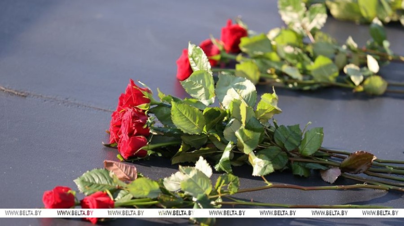 "Наш долг - сохранить правду о войне". Представители министерств и ведомств почтили память жертв Хатыни