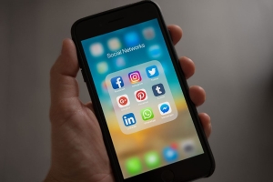 Хотели купить мебель и одежду в Instagram, но нарвались на мошенников и лишились 2 тысяч рублей