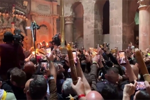 Посол Беларуси принял участие в церемонии схождения Благодатного огня в Храме Гроба Господня