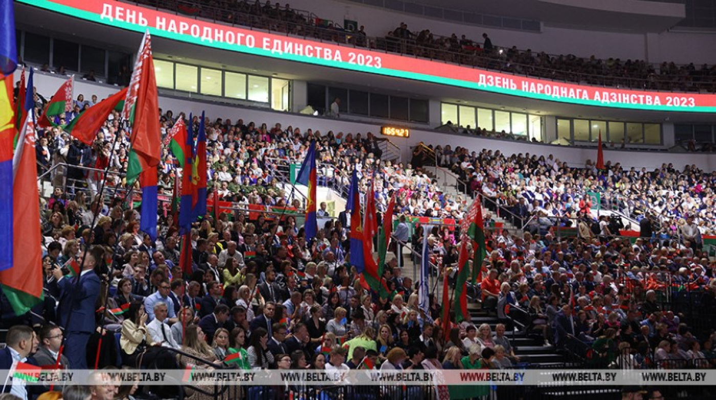 Патриотический форум "Мы - беларусы!" с участием Александра Лукашенко проходит в "Минск-Арене"