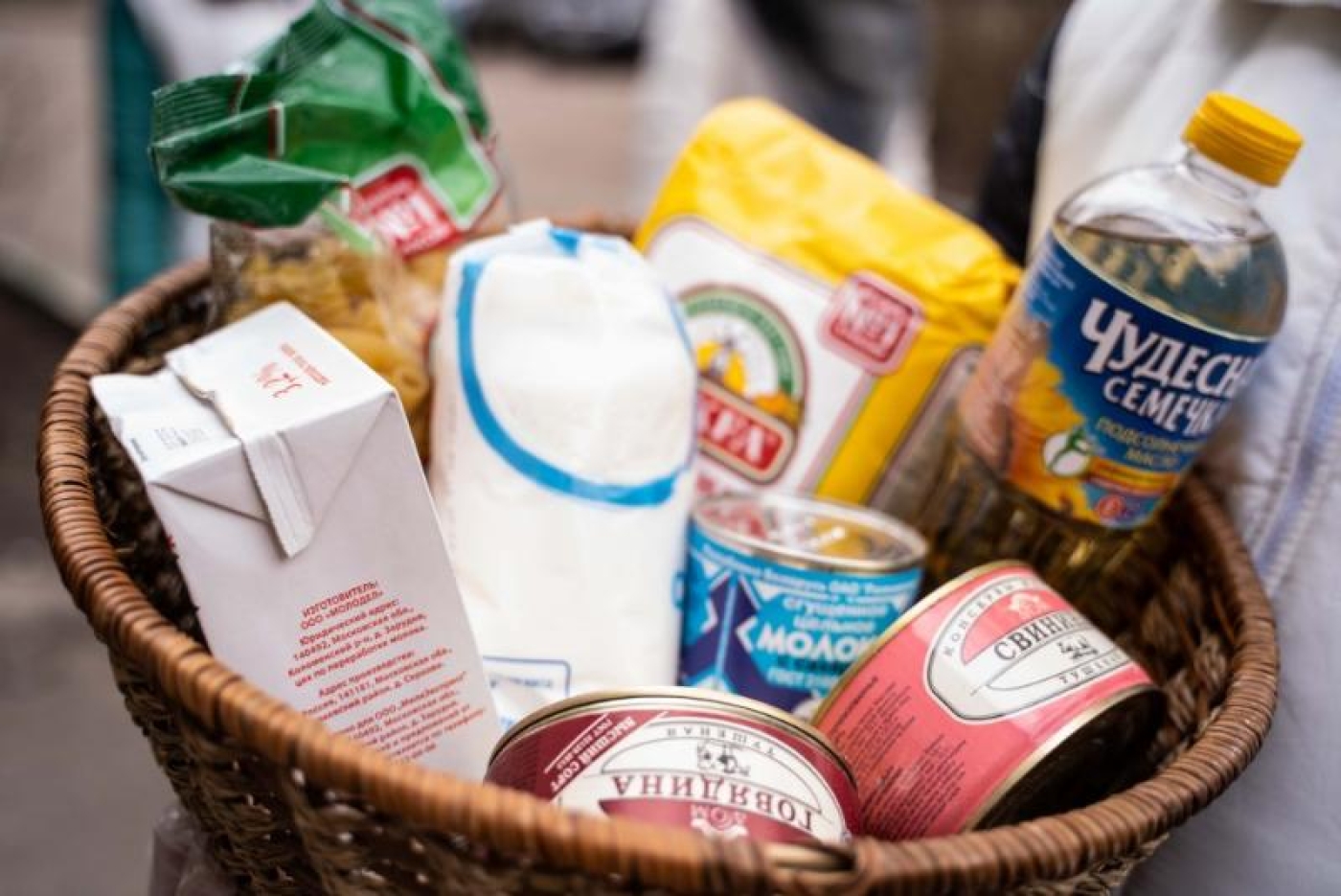 Бесплатные продукты и возмещение затрат на подгузники. Как в Беларуси адресно помогают семьям с детьми?