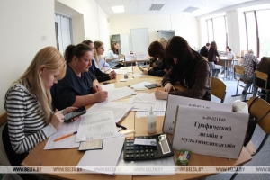 Проходной балл 395, конкурс 13 человек на место. В Минобразования подвели итоги зачисления бюджетников