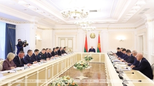 Совершенствование контрольно-надзорной деятельности стало темой совещания у Лукашенко