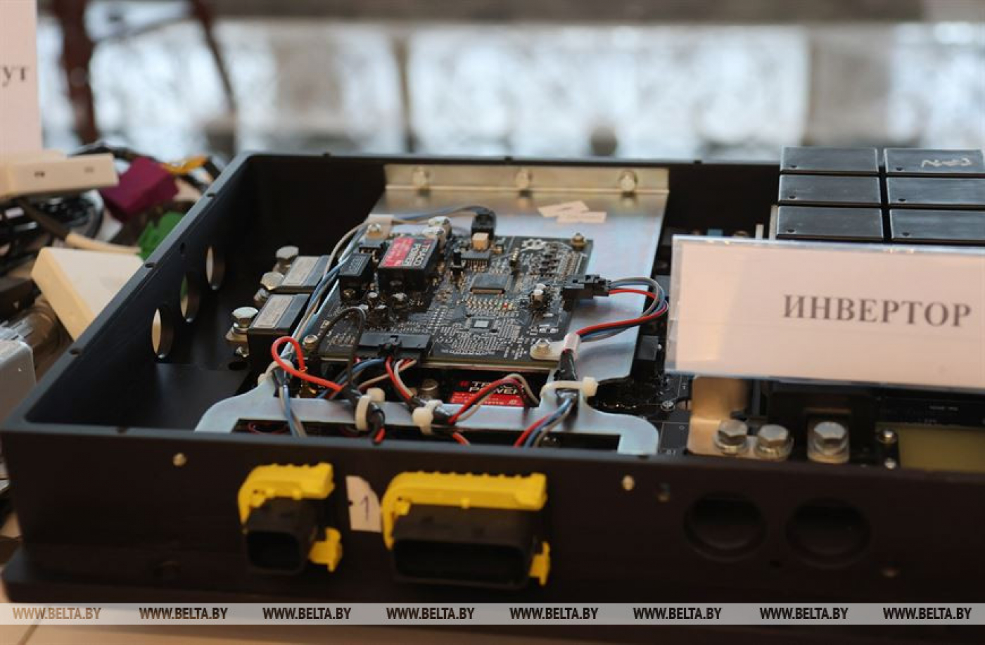 Новый импульс на фоне гибридного противостояния. На совещании у Лукашенко обсудили развитие микроэлектроники