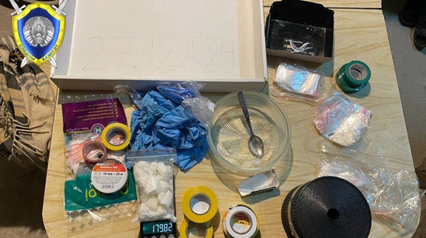 Сломал телефон, чтобы уничтожить улики. Раскрыта сеть сбыта наркотиков в Минской области