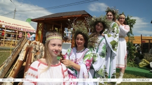 Республиканский праздник "Александрия собирает друзей" проходит на берегу Днепра