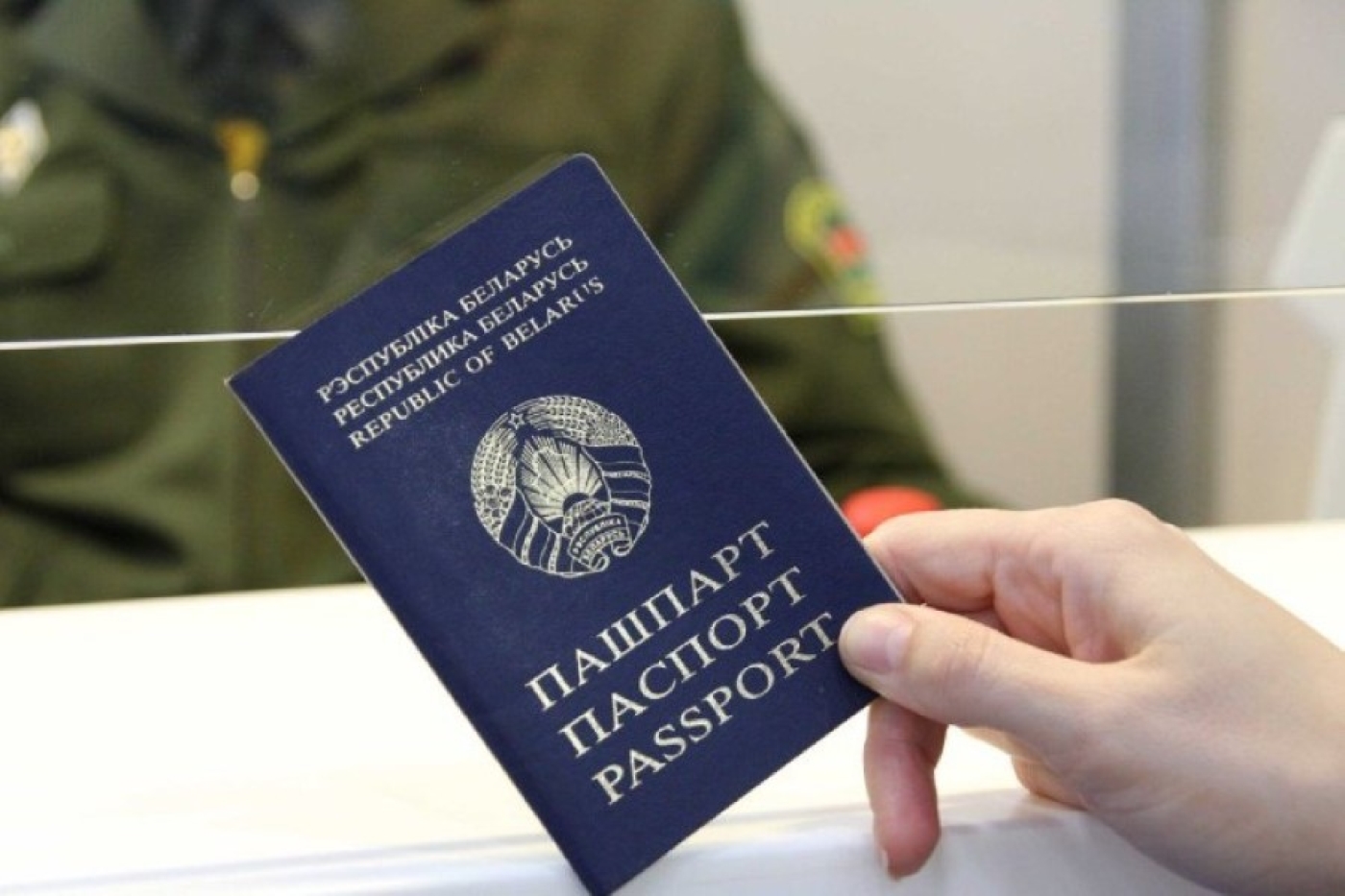 Минобороны: справка из военкомата станет обязательной для замены паспорта