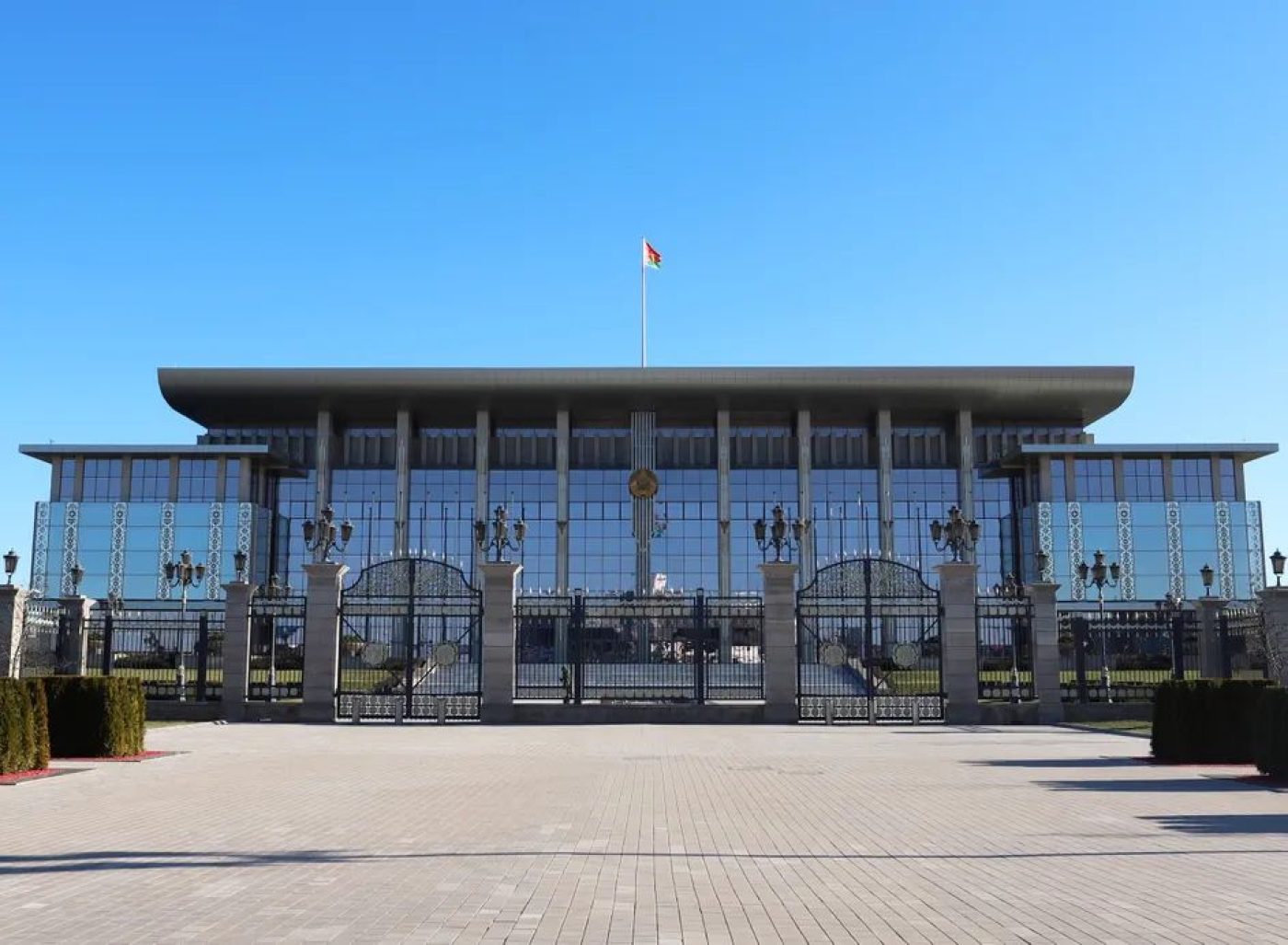 Александр Лукашенко подписал Закон «Об изменении законов по вопросам трудовых отношений»