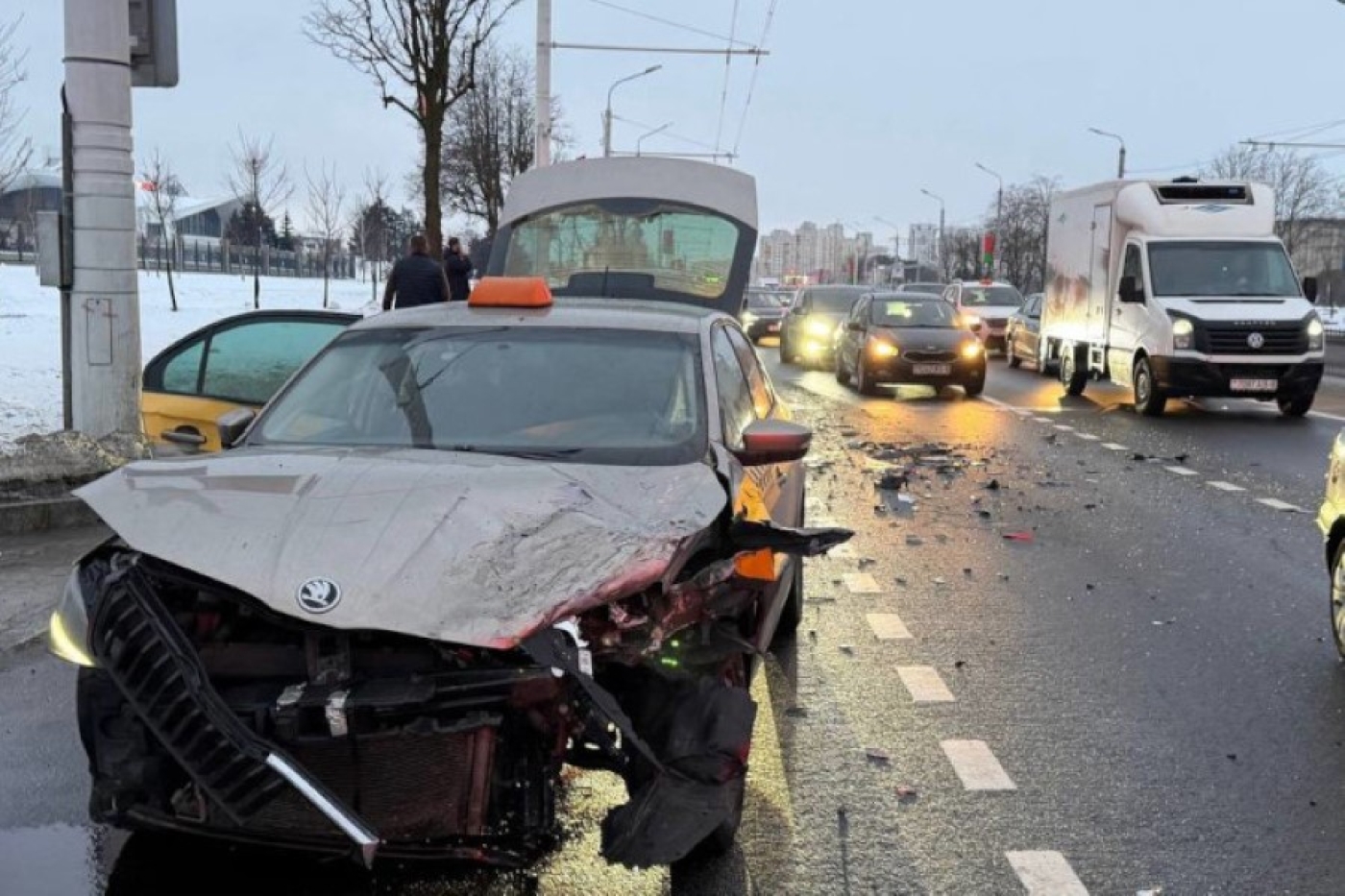 В Минске водитель легковушки уснул за рулем, пострадали два человека