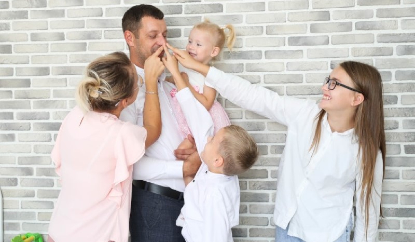 Лукашенко: с именем и ответственной ролью отца связано счастье самых родных и близких