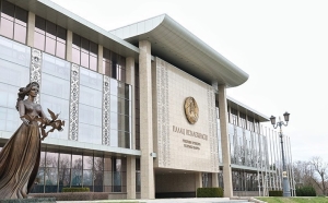 Лукашенко поздравил Путина с Днем единения народов Беларуси и России