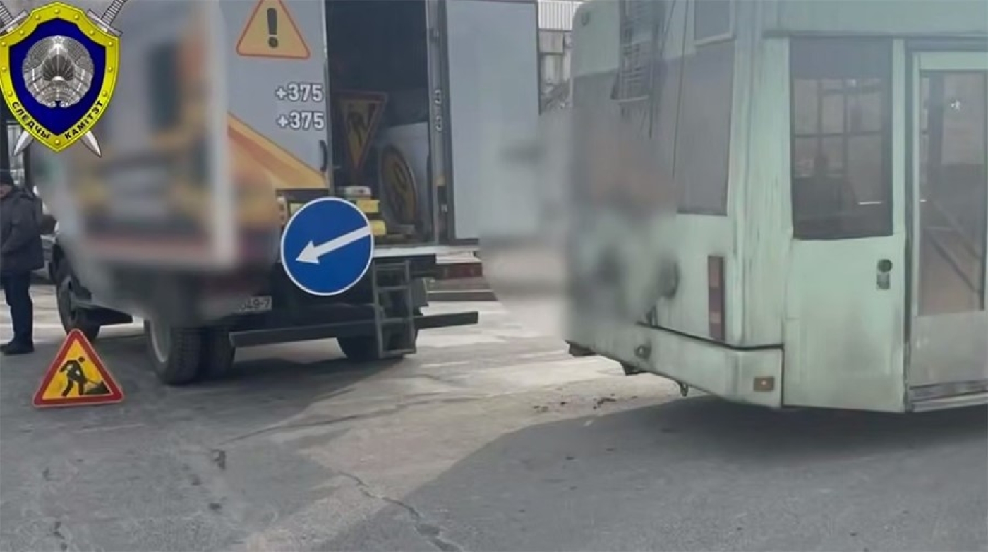 В Минске троллейбус сбил двух пешеходов