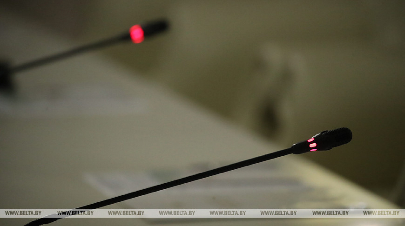 Лукашенко: нужно чаще проводить на местах публичные обсуждения волнующих людей вопросов