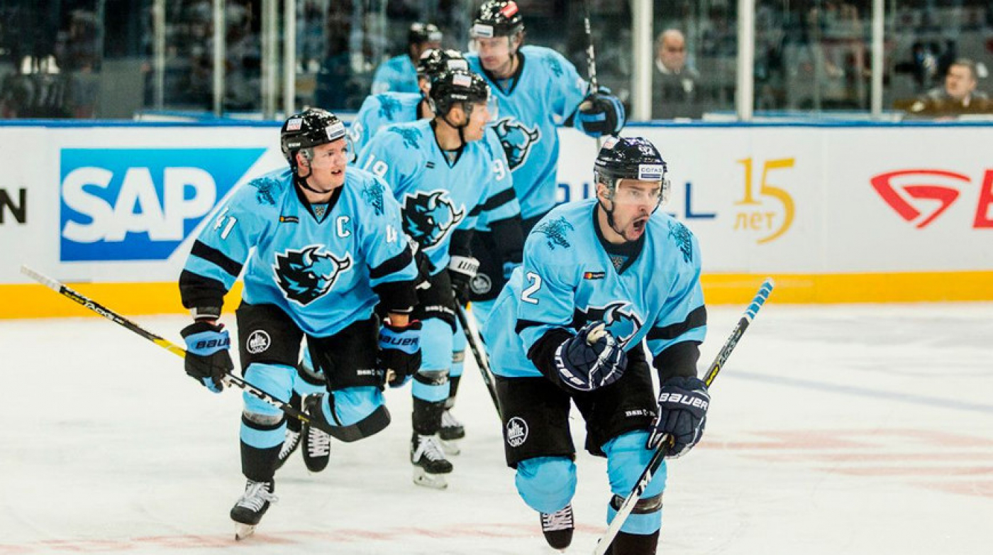 Хоккеисты минского "Динамо" уступили "Локомотиву" в КХЛ