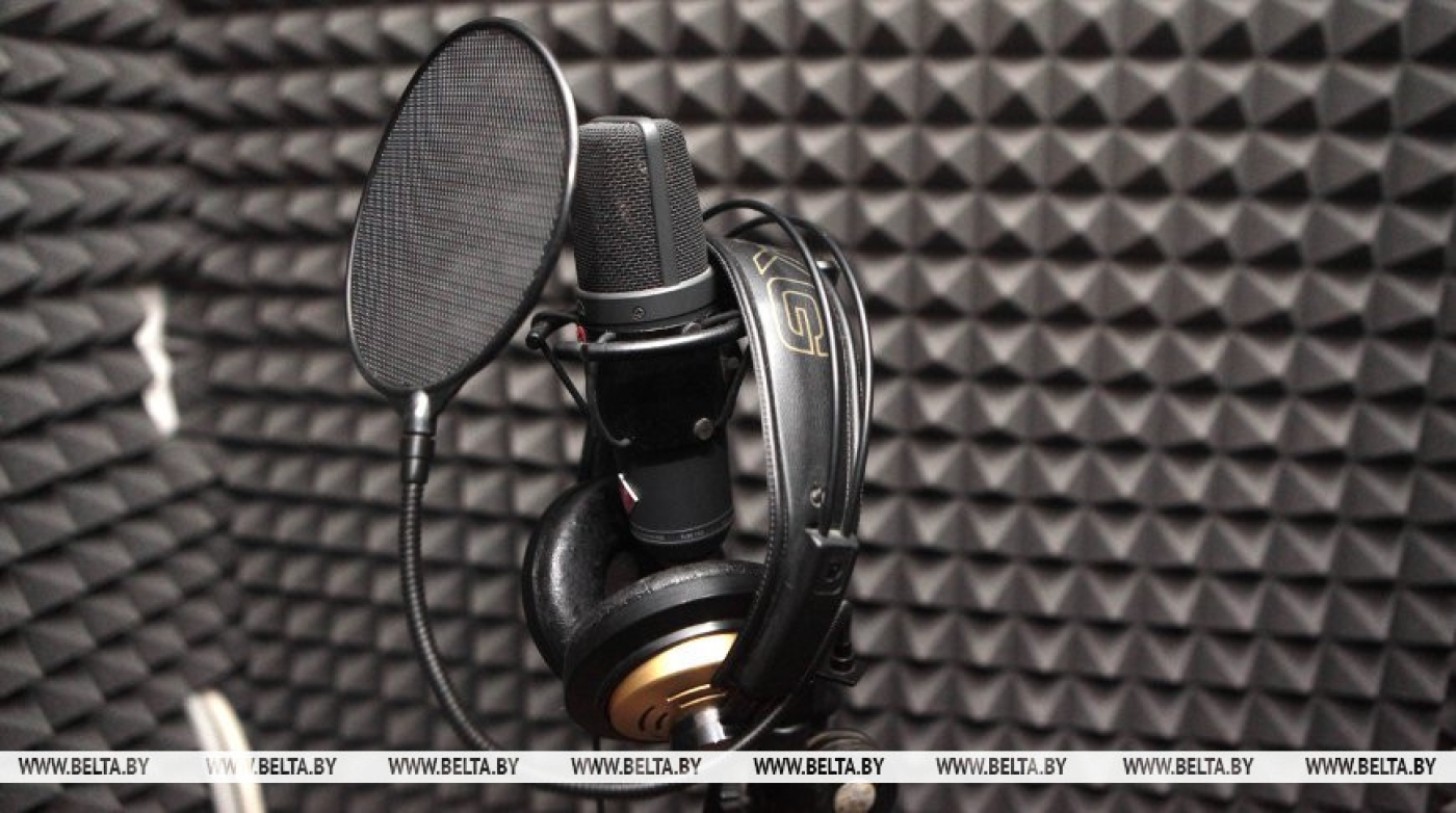 Треть радиослушателей в Беларуси - люди 35-44 лет