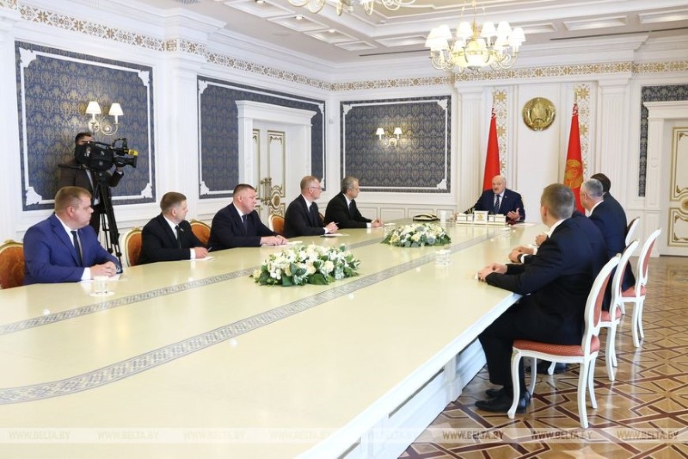 Работа с людьми, уборочная и выборы. Лукашенко обозначил ключевые задачи для местной вертикали