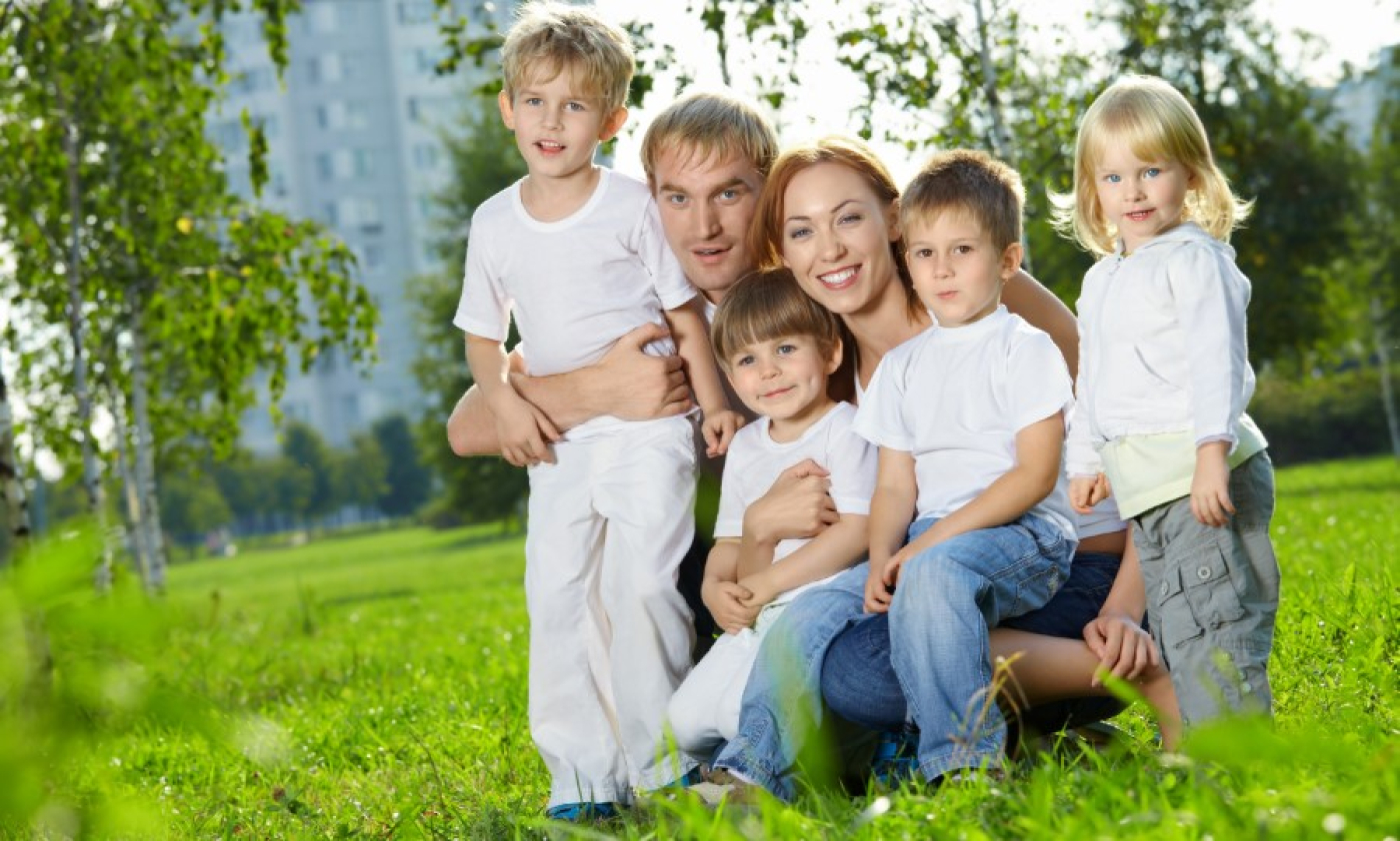 Минтруда: многодетным мамам снизили пенсионный возраст