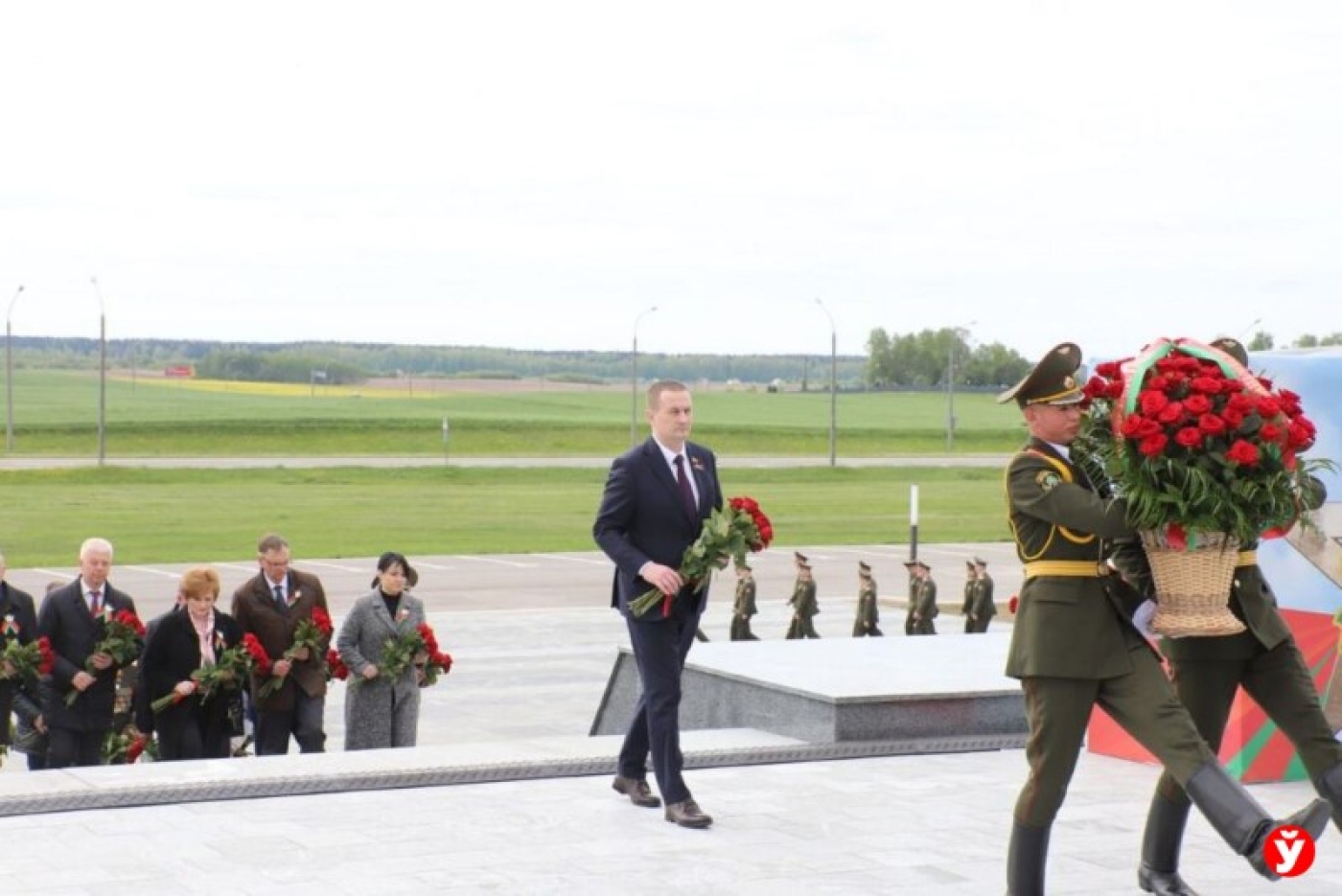Подвиг дедов и прадедов невозможно переоценить. Турчин возложил цветы к подножию Кургана Славы
