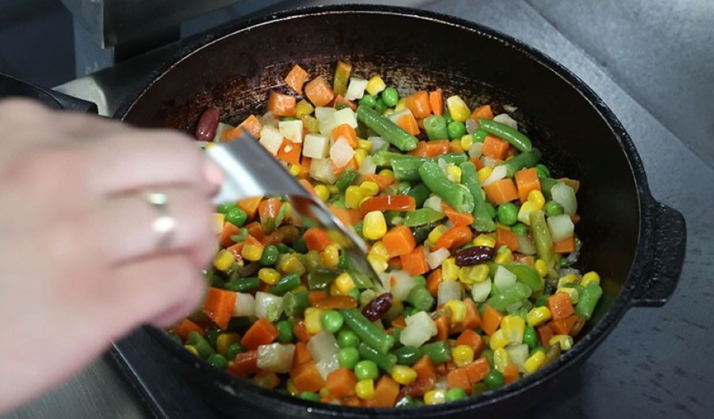 Сколько времени тратят супружеские пары в выходные на домашние дела, рассказали в Белстате