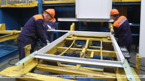 Лукашенко на "Могилевлифтмаше" призвал использовать нынешнее окно возможностей