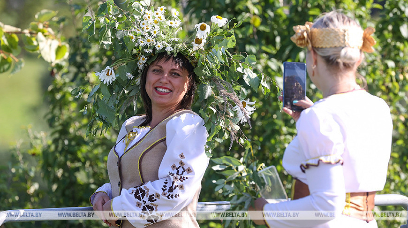 Мастер-классы, хороводы и поиски цветка счастья. Купальский вечер проведут в Беловежской пуще