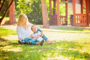 Как учитываются при назначении пенсии периоды отпуска по уходу за ребенком до 3 лет, рассказали в Минтруда