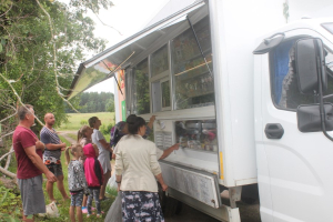 Укомплектовать автомагазины продавцами!