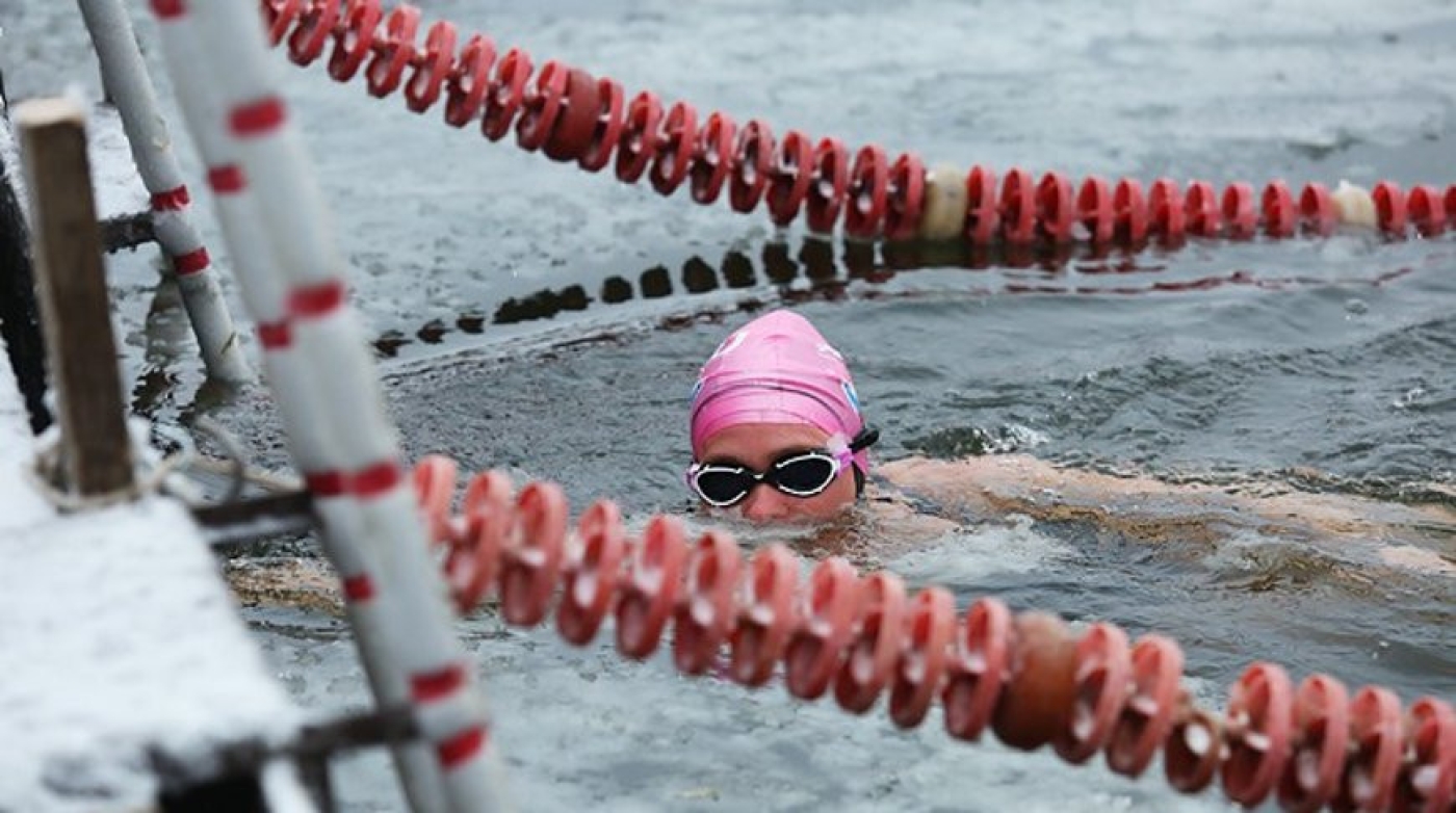 Международный турнир по зимнему плаванию "Полоцкая купель" собрал участников из Беларуси и России