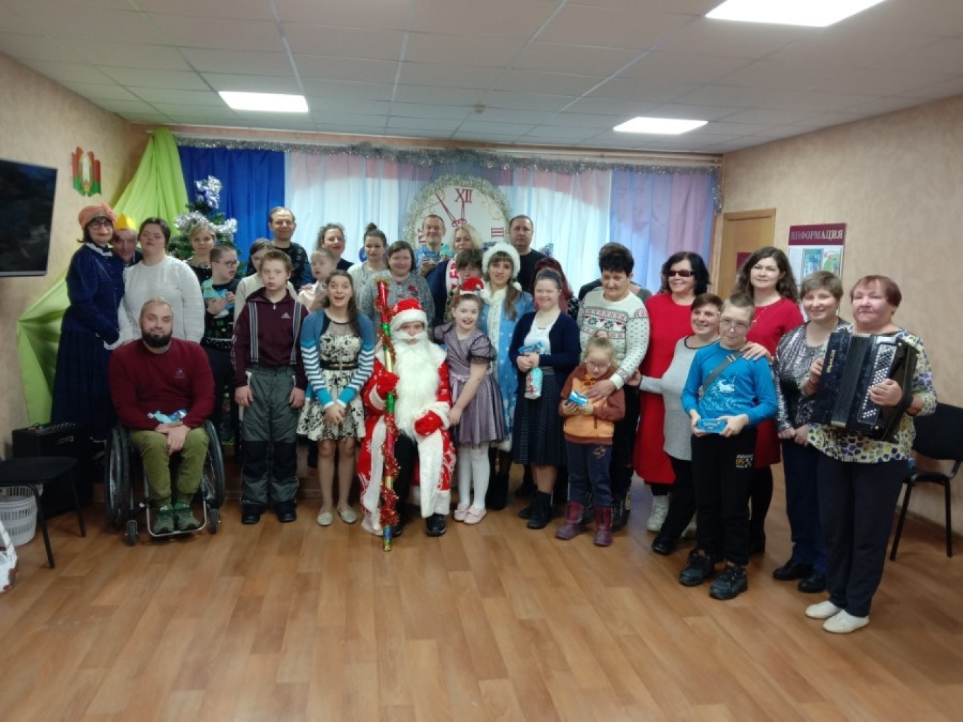 Новогодний серпантин