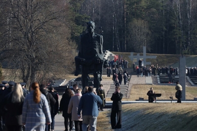"Пусть скорбь и печаль обернутся в мужество ваше и силу". В Хатыни сегодня проходит всенародная вахта памяти