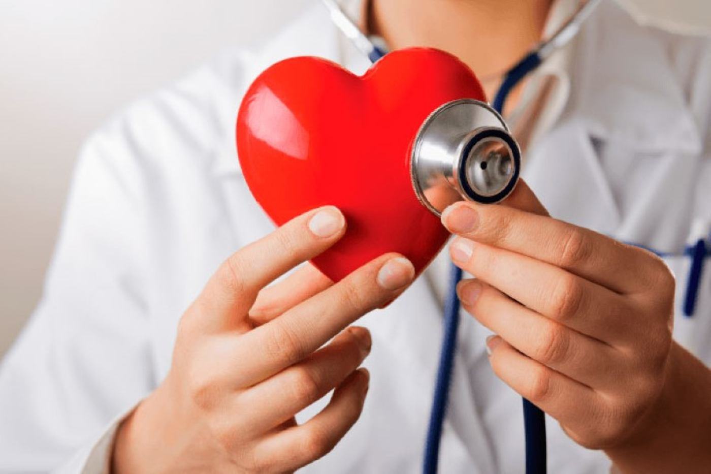 Каким образом никотин влияет на мелкие сосуды – объяснил врач