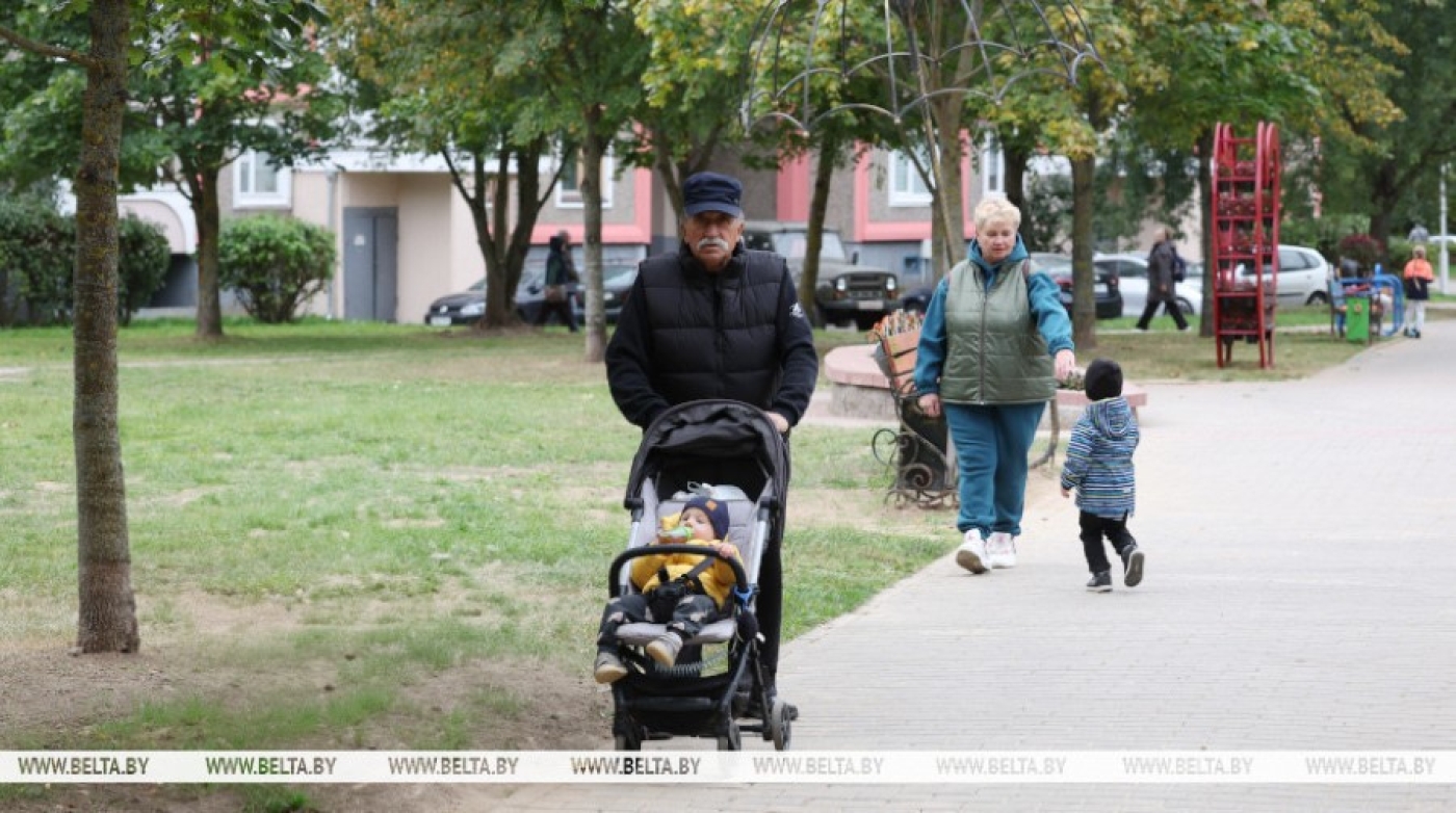 Лукашенко: мудрость и бесценный опыт старшего поколения стали фундаментом единения и согласия в обществе