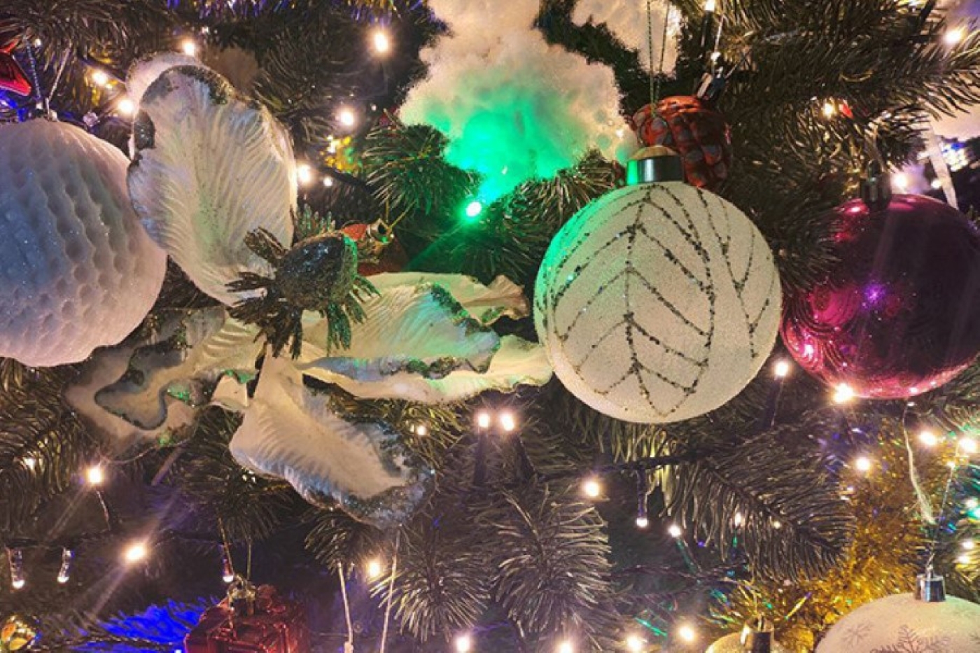 Как выбрать безопасную и качественную гирлянду, рассказали в Госстандарте