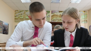 Лукашенко предложил возродить трудовую практику для школьников