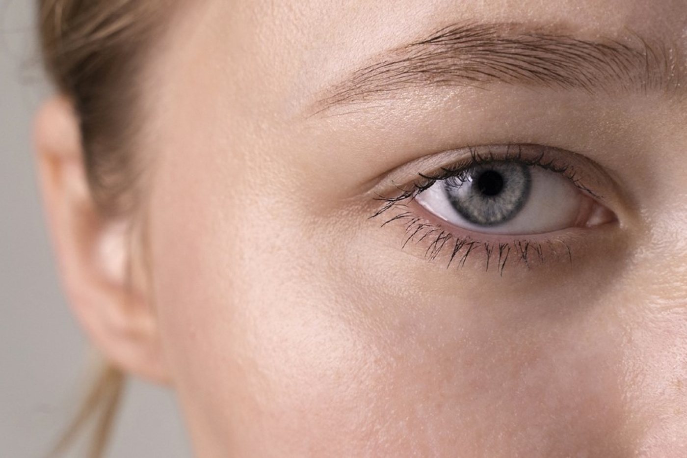 Почему возникает ощущение песка в глазах