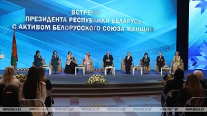 Лукашенко: если бы в Беларуси была женская партия, ей бы не было равных
